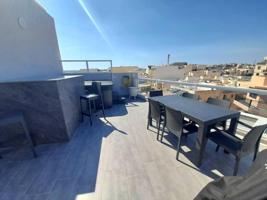 Marsaskala Sea View Duplex Penthouse - Mive Properties Exterior photo